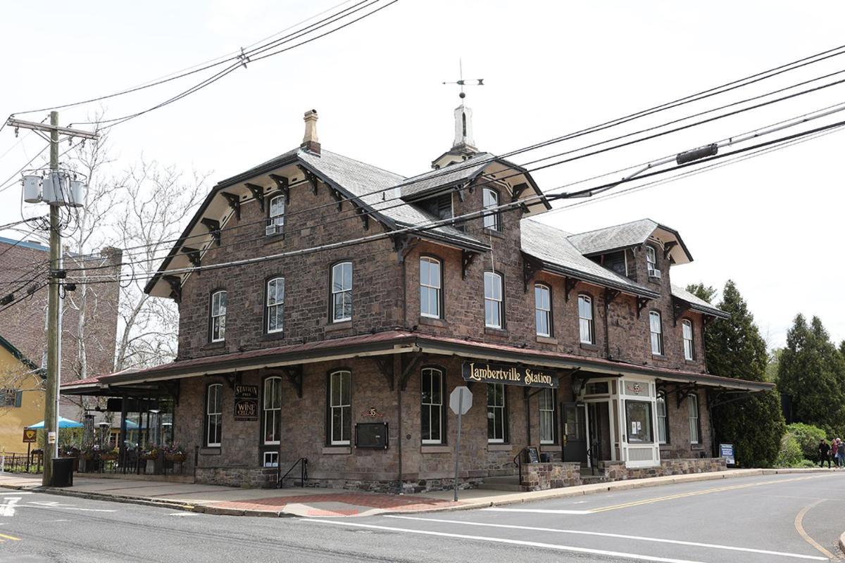 Lambertville Station Inn Exteriör bild